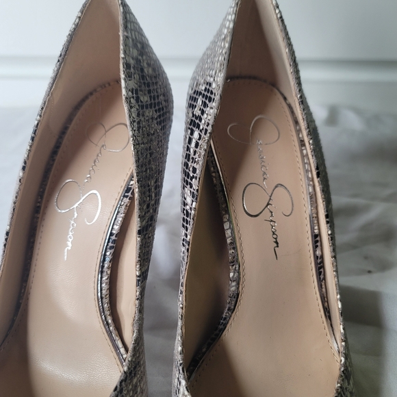 Jessica Simpson Snakeskin Women's Pumps - Picture 8 of 13